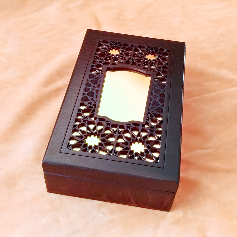Decorative Engraved Mirrored Lid Wooden Box